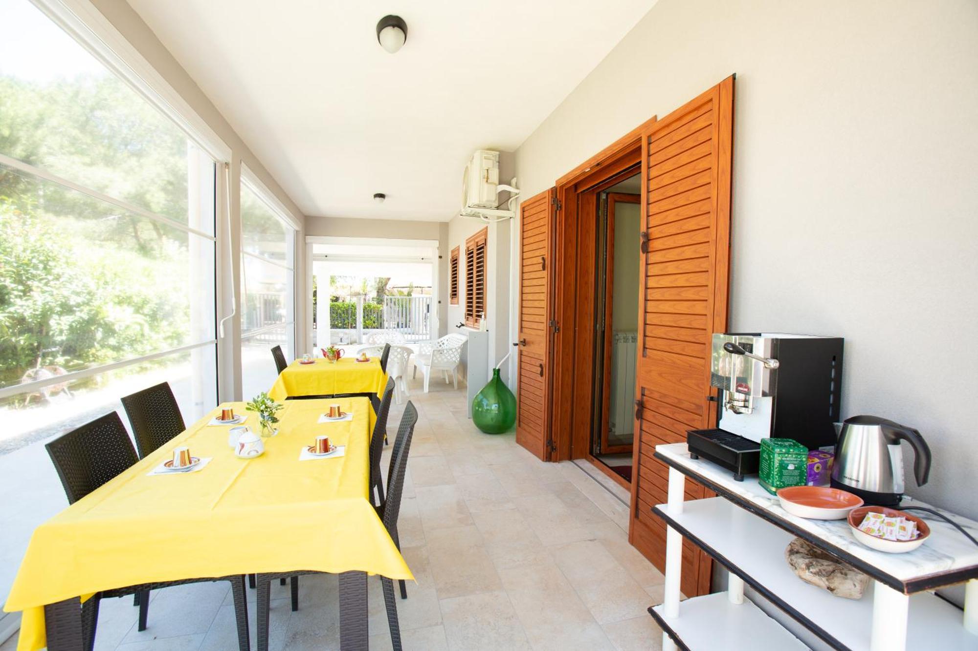 B&B Montedarena Pulsano Exterior photo